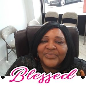 Meet your Posher, Roxanna